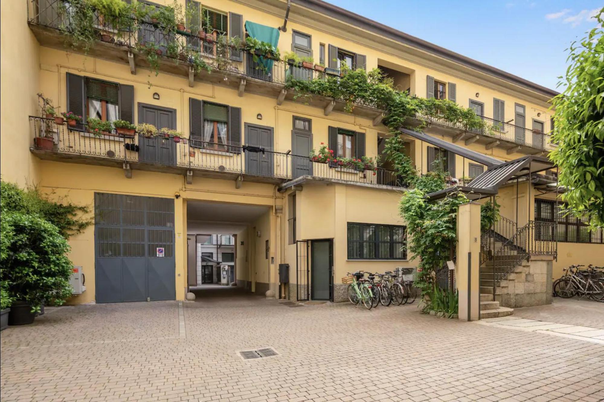 Modern Loft In Porta Venezia - Hosted By Sweetstay Milan Bagian luar foto